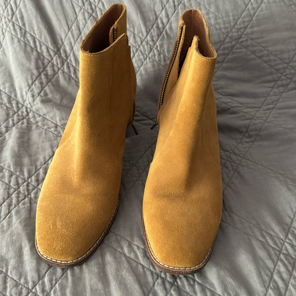 Madewell Kat Chelsea Boot
